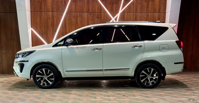 Second-hand 2021 Toyota Innova Crysta 2.4 ZX 7 STR for sale in Madurai-3