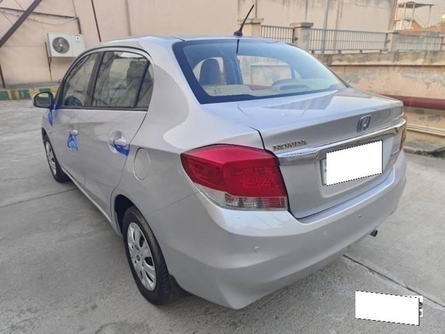 Second-hand 2014 Honda Amaze S AT i-Vtech for sale in Noida-3