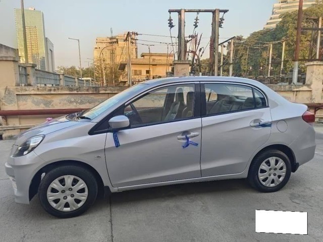 Second-hand 2014 Honda Amaze S AT i-Vtech for sale in Noida-4