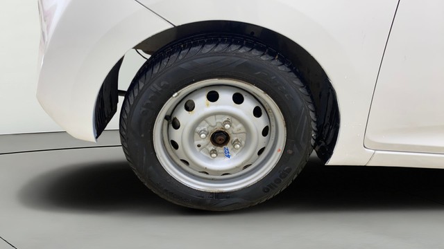 Second-hand 2017 Hyundai EON Era Plus Sports Edition for sale in Ahmedabad-25