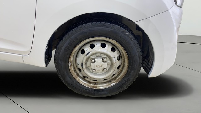 Second-hand 2017 Hyundai EON Era Plus Sports Edition for sale in Ahmedabad-23