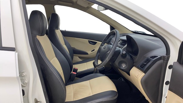 Second-hand 2017 Hyundai EON Era Plus Sports Edition for sale in Ahmedabad-15