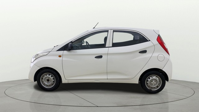 Second-hand 2017 Hyundai EON Era Plus Sports Edition for sale in Ahmedabad-5