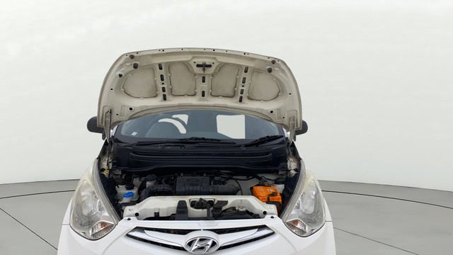 Second-hand 2017 Hyundai EON Era Plus Sports Edition for sale in Ahmedabad-9