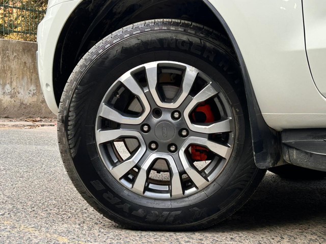 Second-hand 2021 Ford Endeavour Titanium Plus 4X2 AT for sale in New Delhi-7