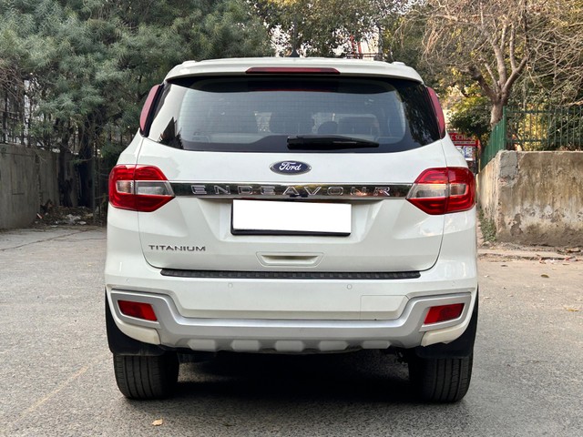 Second-hand 2021 Ford Endeavour Titanium Plus 4X2 AT for sale in New Delhi-2