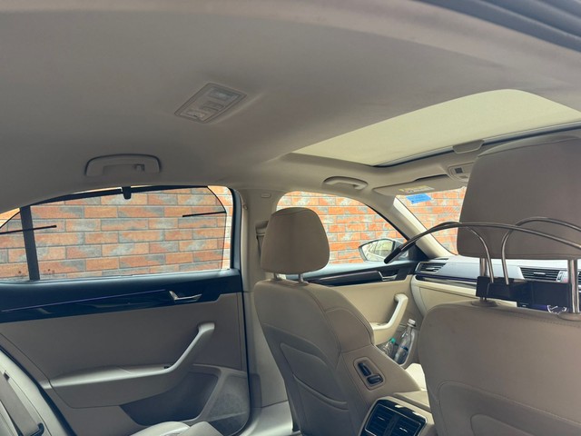 Second-hand 2020 Skoda Superb LK 1.8 TSI AT for sale in New Delhi-6