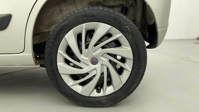 Second-hand 2014 Maruti Wagon R VXI for sale in Ahmedabad-19