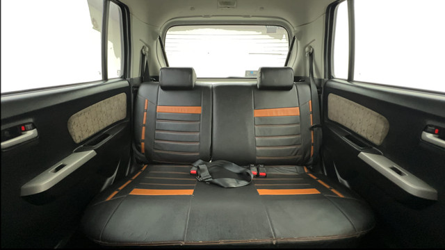 Second-hand 2014 Maruti Wagon R VXI for sale in Ahmedabad-38