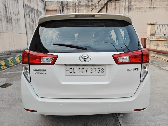 Second-hand 2016 Toyota Innova Crysta 2.7 ZX AT BSIV for sale in Noida-10