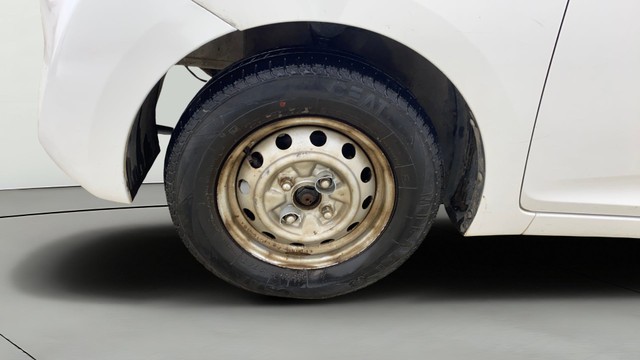 Second-hand 2015 Hyundai EON Era Plus for sale in Ahmedabad-25