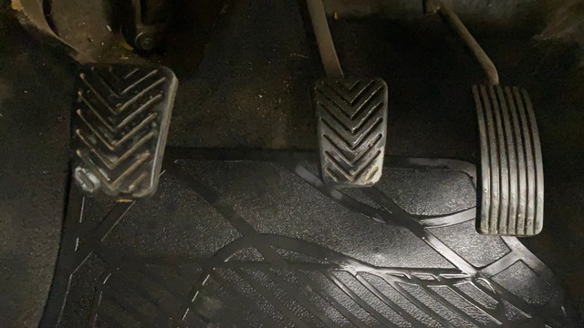 Second-hand 2015 Hyundai EON Era Plus for sale in Ahmedabad-14