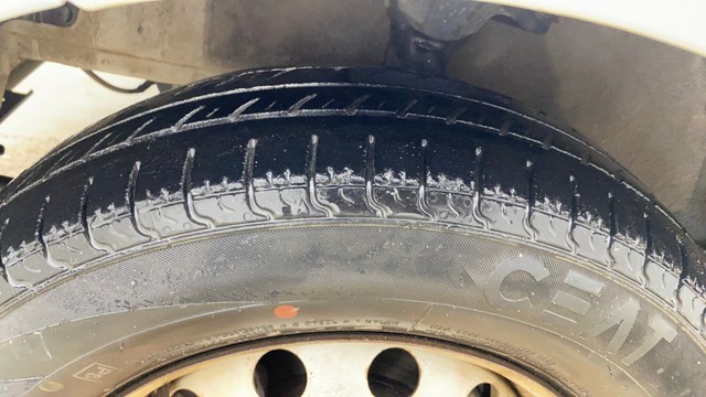 Second-hand 2015 Hyundai EON Era Plus for sale in Ahmedabad-30