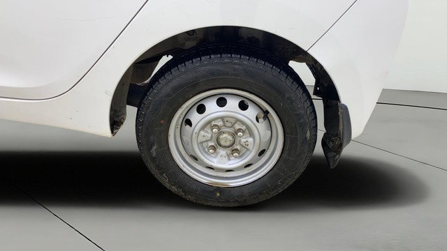 Second-hand 2015 Hyundai EON Era Plus for sale in Ahmedabad-26