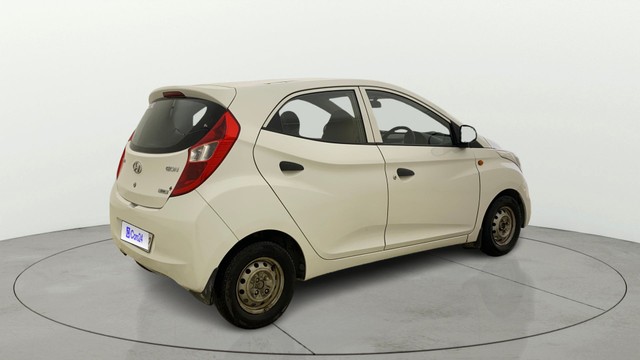 Second-hand 2015 Hyundai EON Era Plus for sale in Ahmedabad-2