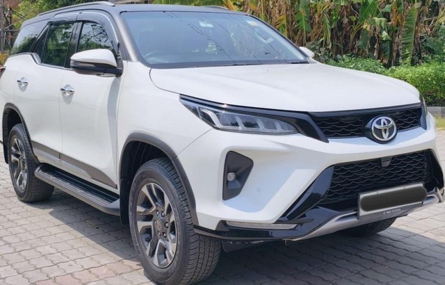 Second-hand 2022 Toyota Fortuner Legender 4x2 AT BSVI for sale in New Delhi-0