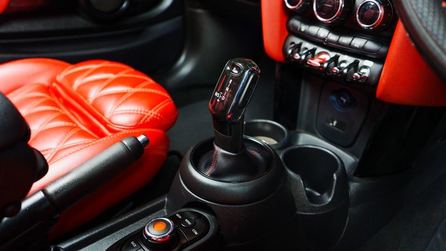 Second-hand 2019 Mini Cooper Convertible S for sale in New Delhi-7