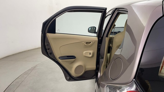 Second-hand 2014 Honda Brio S MT for sale in Chennai-28