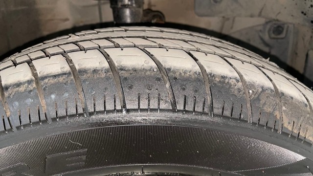 Second-hand 2014 Honda Brio S MT for sale in Chennai-39