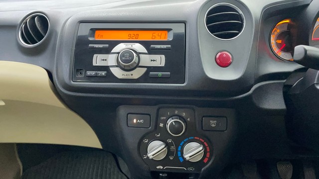 Second-hand 2014 Honda Brio S MT for sale in Chennai-25