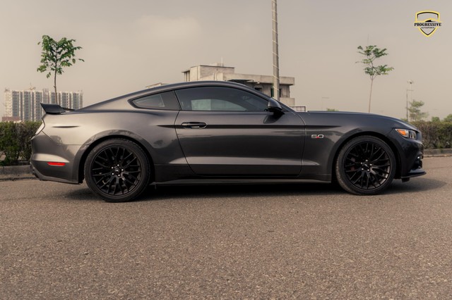 Second-hand 2017 Ford Mustang V8 for sale in New Delhi-1