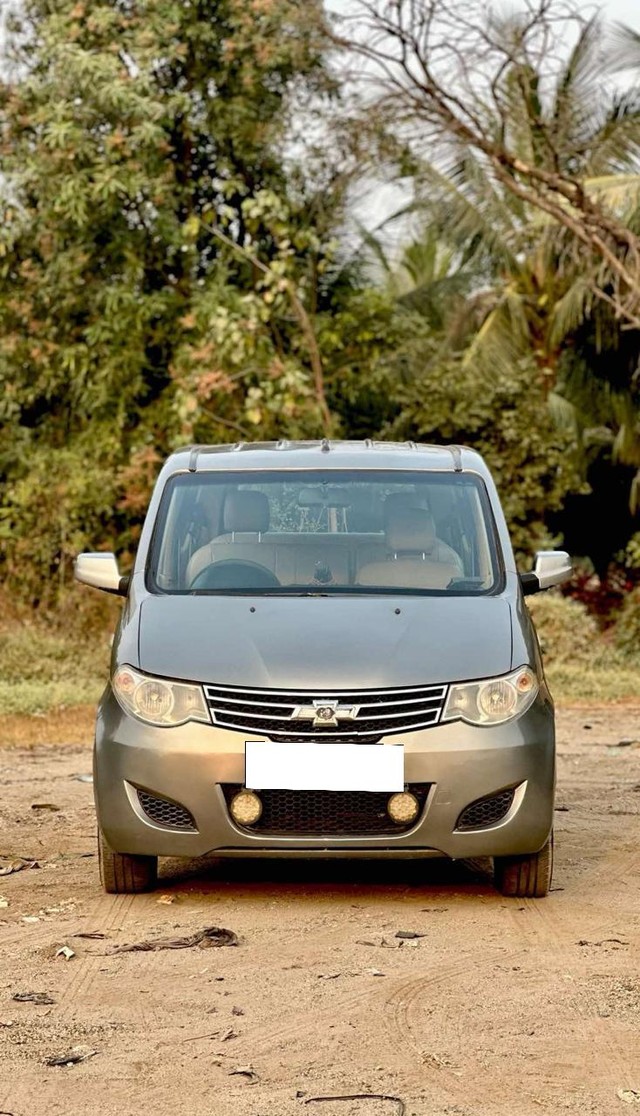 Second-hand 2013 Chevrolet Enjoy Petrol LS 7 Seater for sale in Surat-2