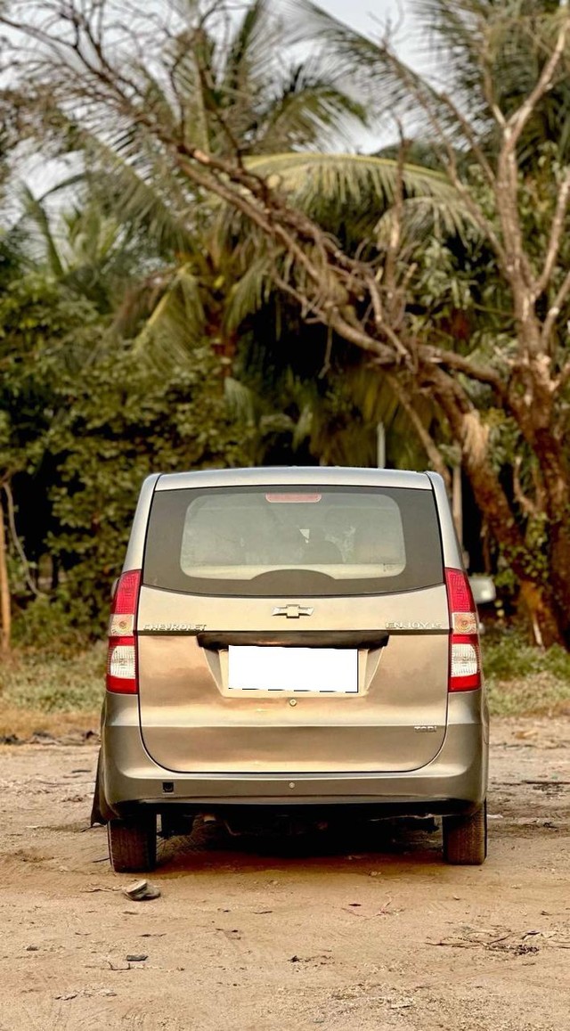 Second-hand 2013 Chevrolet Enjoy Petrol LS 7 Seater for sale in Surat-1