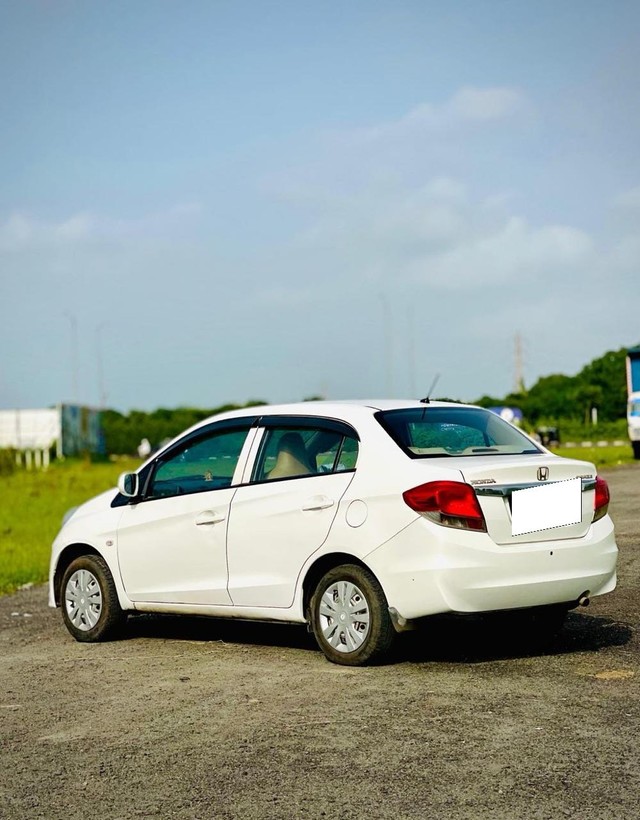 Second-hand 2015 Honda Amaze E i-Dtech for sale in Surat-6