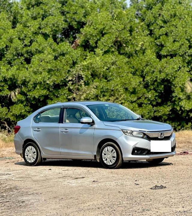 Second-hand 2018 Honda Amaze S i-VTEC for sale in Surat-6