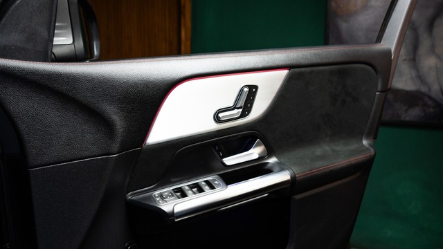 Second-hand 2023 Mercedes-Benz AMG GLA 35 4MATIC BSVI for sale in New Delhi-4