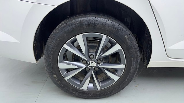 Second-hand 2023 Skoda Slavia 1.0 TSI Style AT BSVI for sale in Ghaziabad-18