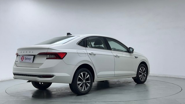 Second-hand 2023 Skoda Slavia 1.0 TSI Style AT BSVI for sale in Ghaziabad-3