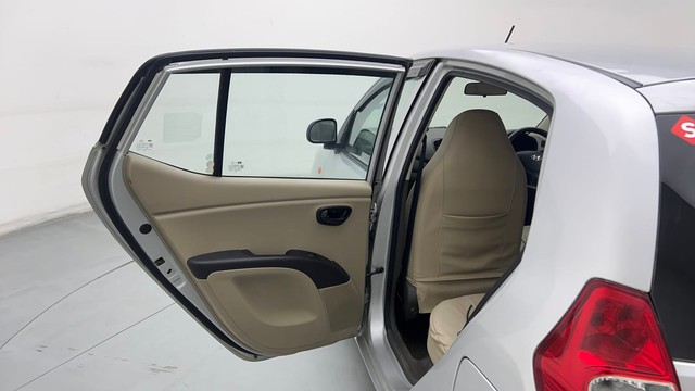 Second-hand 2015 Hyundai i10 Magna 1.1 for sale in Ghaziabad-32