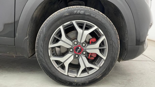 Second-hand 2022 Kia Seltos GTX Option for sale in Chennai-17