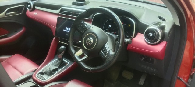 Second-hand 2022 MG Astor Sharp CVT BSVI for sale in Chennai-5