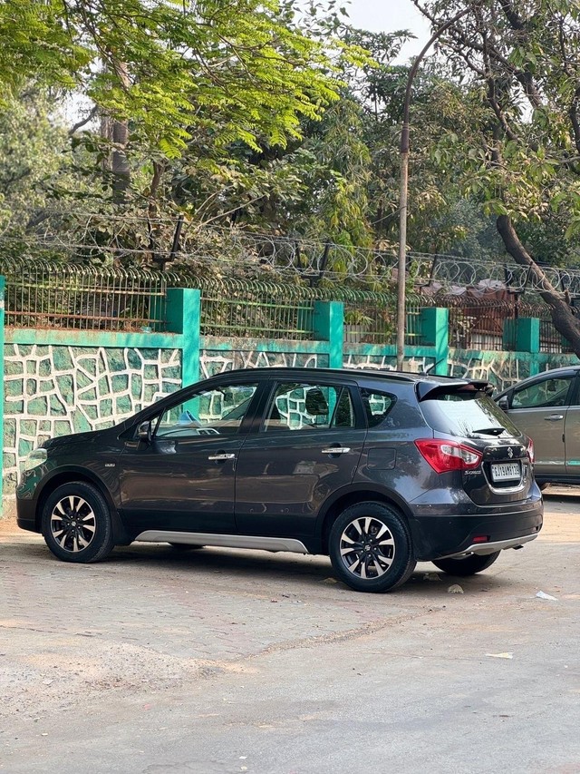Second-hand 2018 Maruti S Cross Zeta DDiS 200 SH for sale in Surat-4