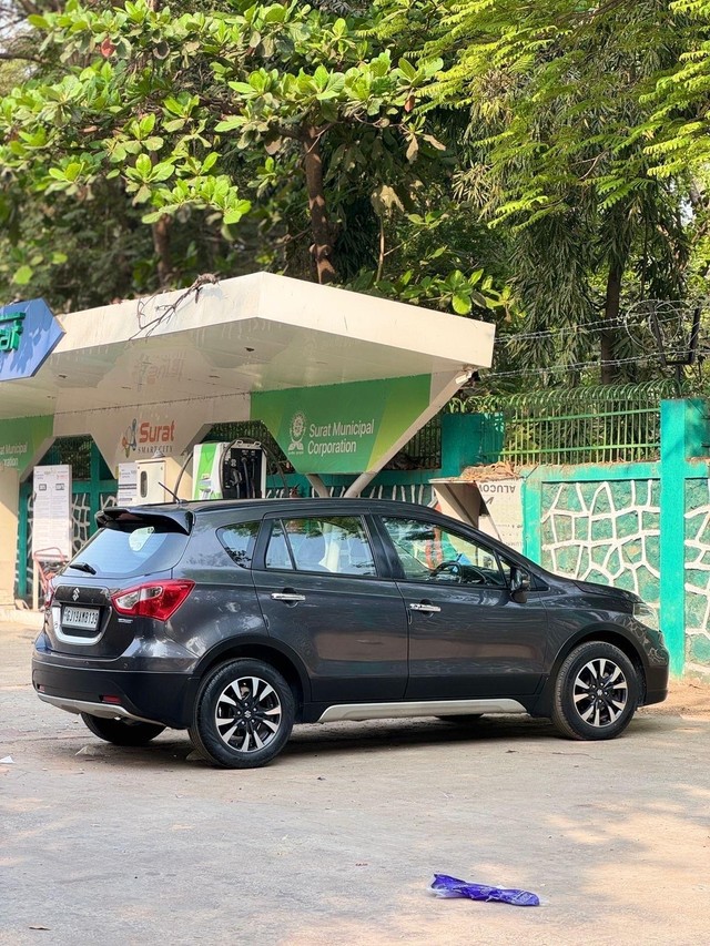 Second-hand 2018 Maruti S Cross Zeta DDiS 200 SH for sale in Surat-5