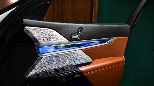 Second-hand 2024 BMW i7 xDrive60 M Sport for sale in New Delhi-22