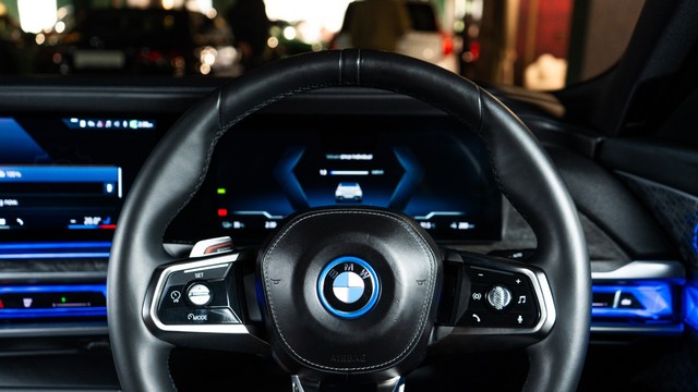 Second-hand 2024 BMW i7 xDrive60 M Sport for sale in New Delhi-6