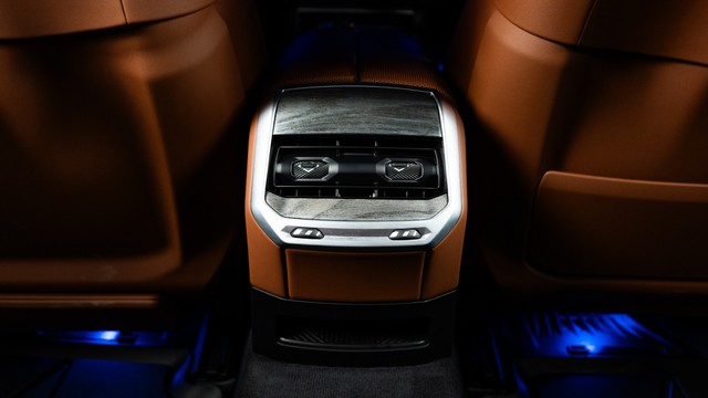 Second-hand 2024 BMW i7 xDrive60 M Sport for sale in New Delhi-10