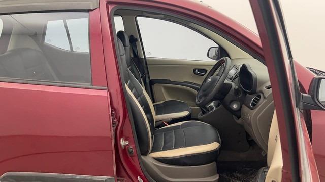 Second-hand 2016 Hyundai i10 Sportz 1.1L for sale in Kolkata-15