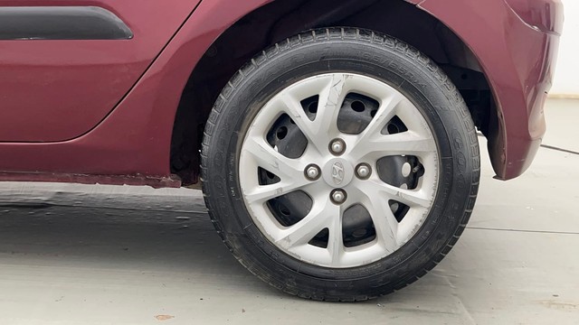 Second-hand 2016 Hyundai i10 Sportz 1.1L for sale in Kolkata-19