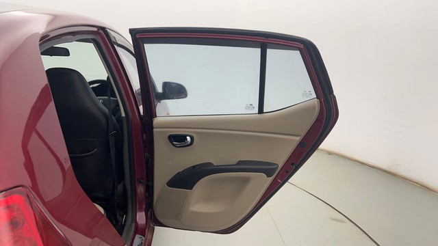 Second-hand 2016 Hyundai i10 Sportz 1.1L for sale in Kolkata-25