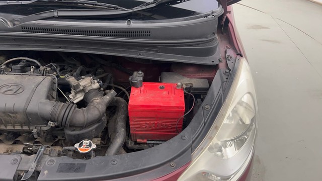 Second-hand 2016 Hyundai i10 Sportz 1.1L for sale in Kolkata-37