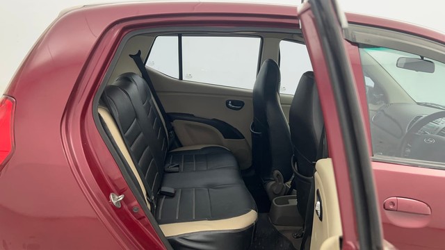 Second-hand 2016 Hyundai i10 Sportz 1.1L for sale in Kolkata-36