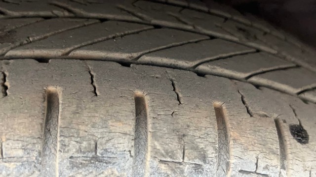 Second-hand 2016 Hyundai i10 Sportz 1.1L for sale in Kolkata-31