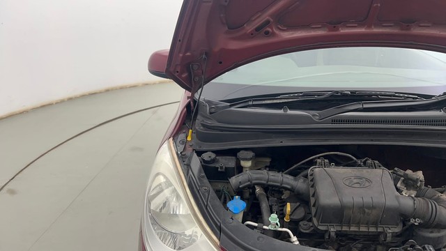 Second-hand 2016 Hyundai i10 Sportz 1.1L for sale in Kolkata-39