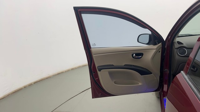 Second-hand 2016 Hyundai i10 Sportz 1.1L for sale in Kolkata-26