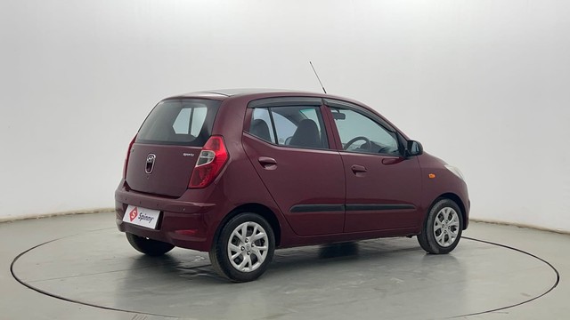 Second-hand 2016 Hyundai i10 Sportz 1.1L for sale in Kolkata-3