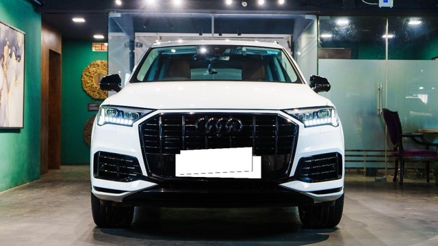 Second-hand 2024 Audi Q7 Bold Edition for sale in New Delhi-15